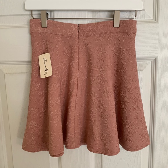SOLD Pink Floral Embroidered Skirt Forever 21 - Picture 3 of 4